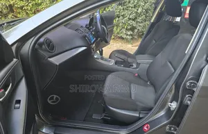 Mazda Axela 2012 Brown