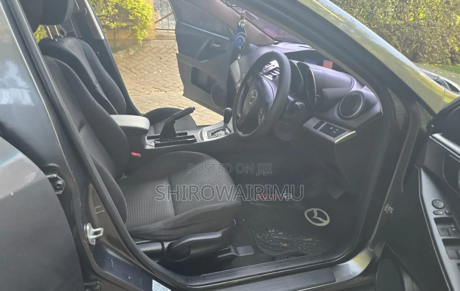Mazda Axela 2012 Brown