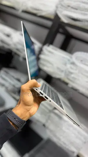 Laptop HP EliteBook 830 G7 8GB Intel Core i5 SSD 256GB