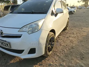 Toyota Ractis 2010 White