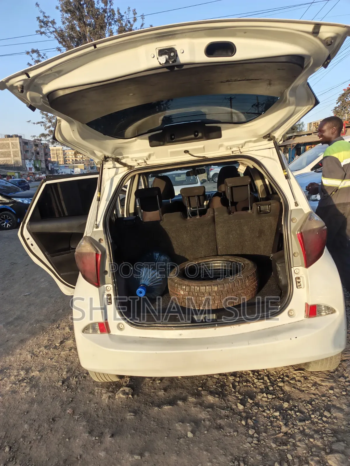 Toyota Ractis 2010 White