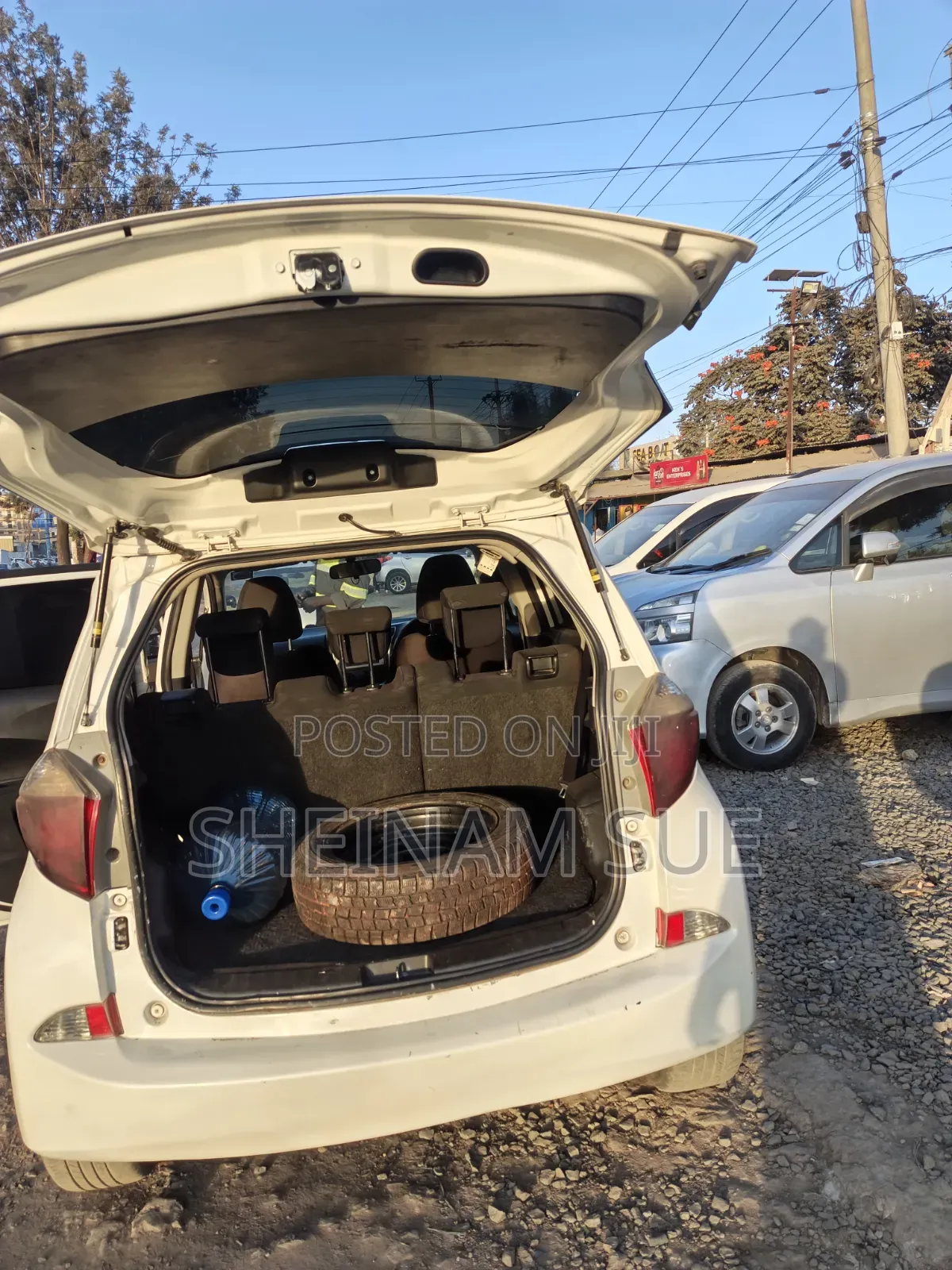 Toyota Ractis 2010 White