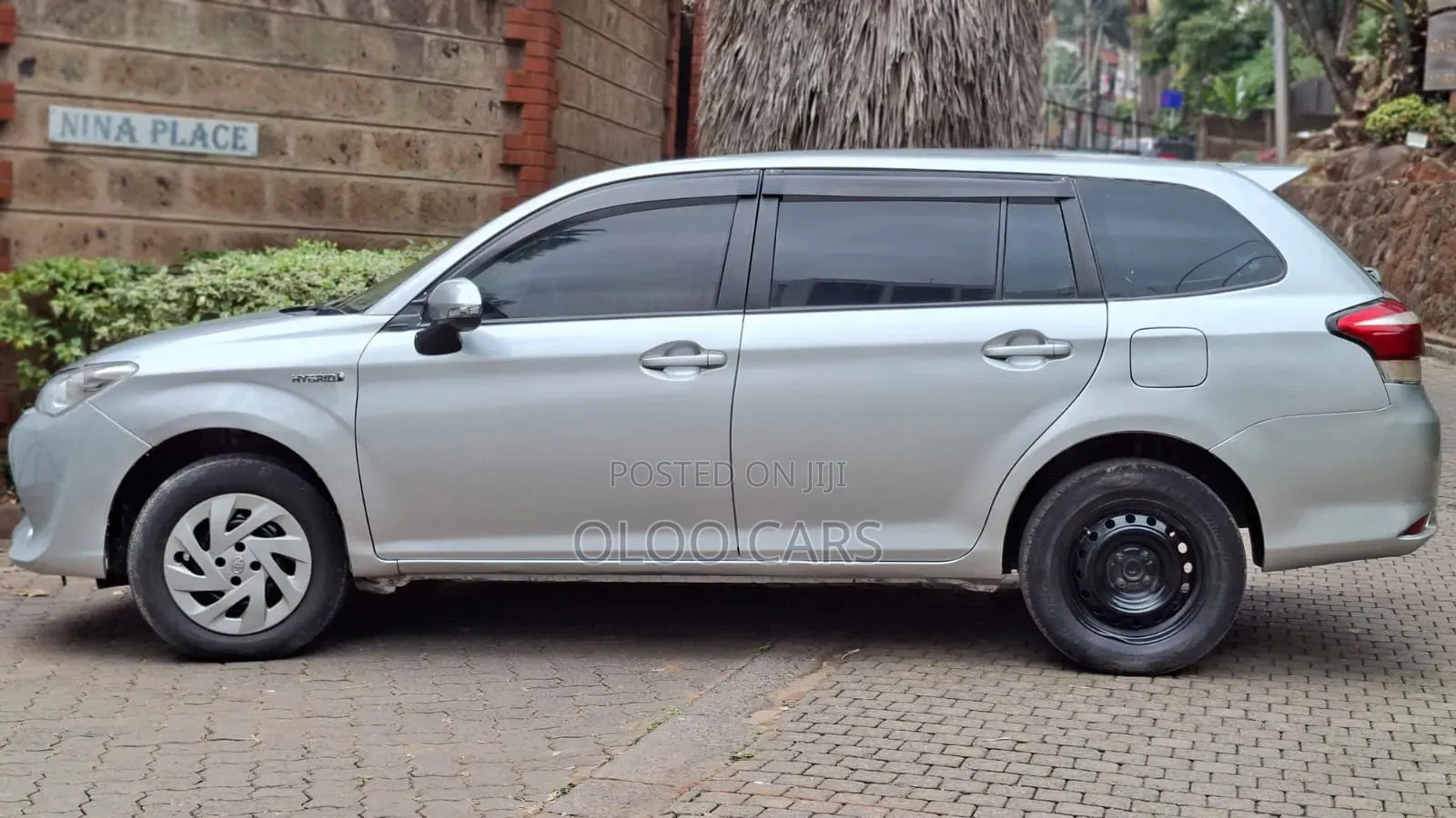Toyota Corolla Fielder 2016 Silver
