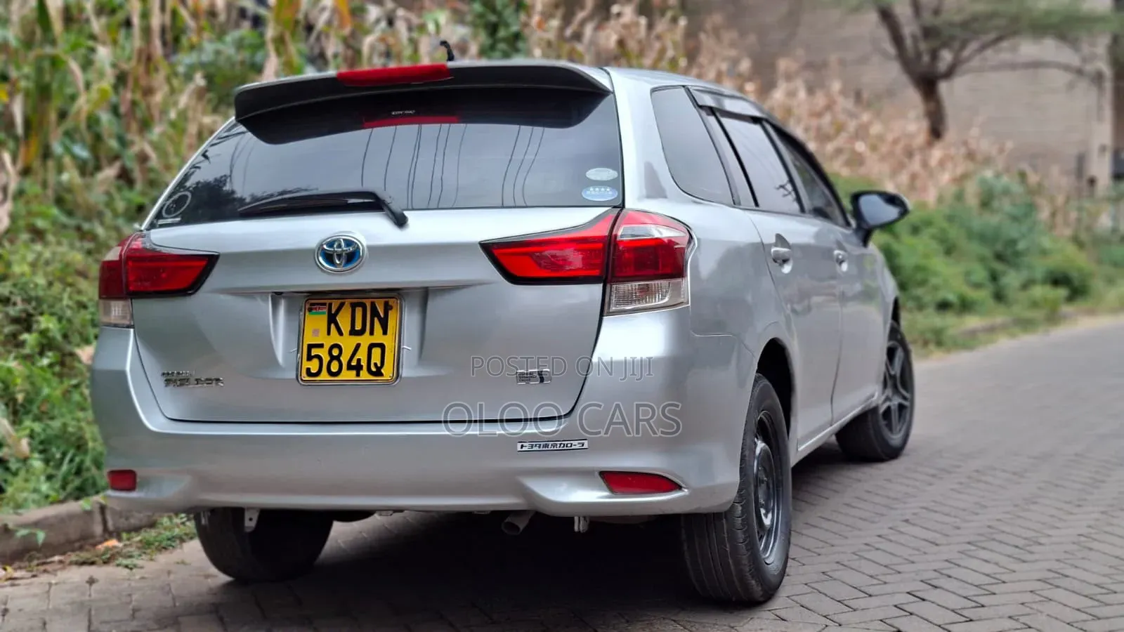 Toyota Corolla Fielder 2016 Silver