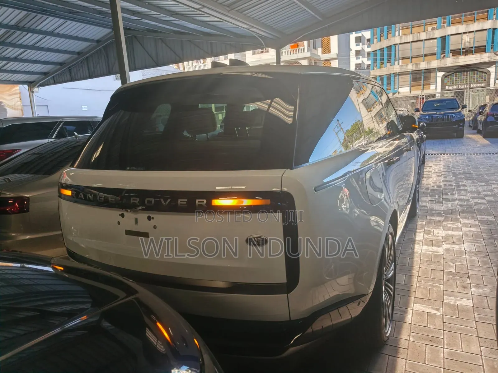 Rover Land 2022 White