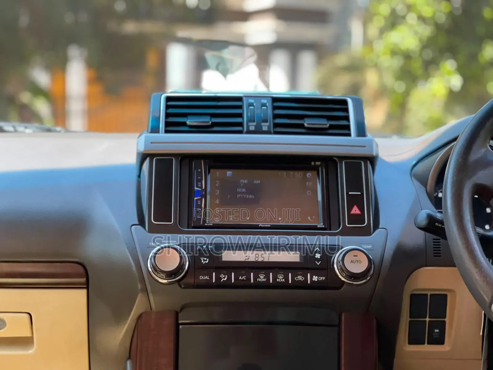 Toyota Land Cruiser Prado 2016 Brown