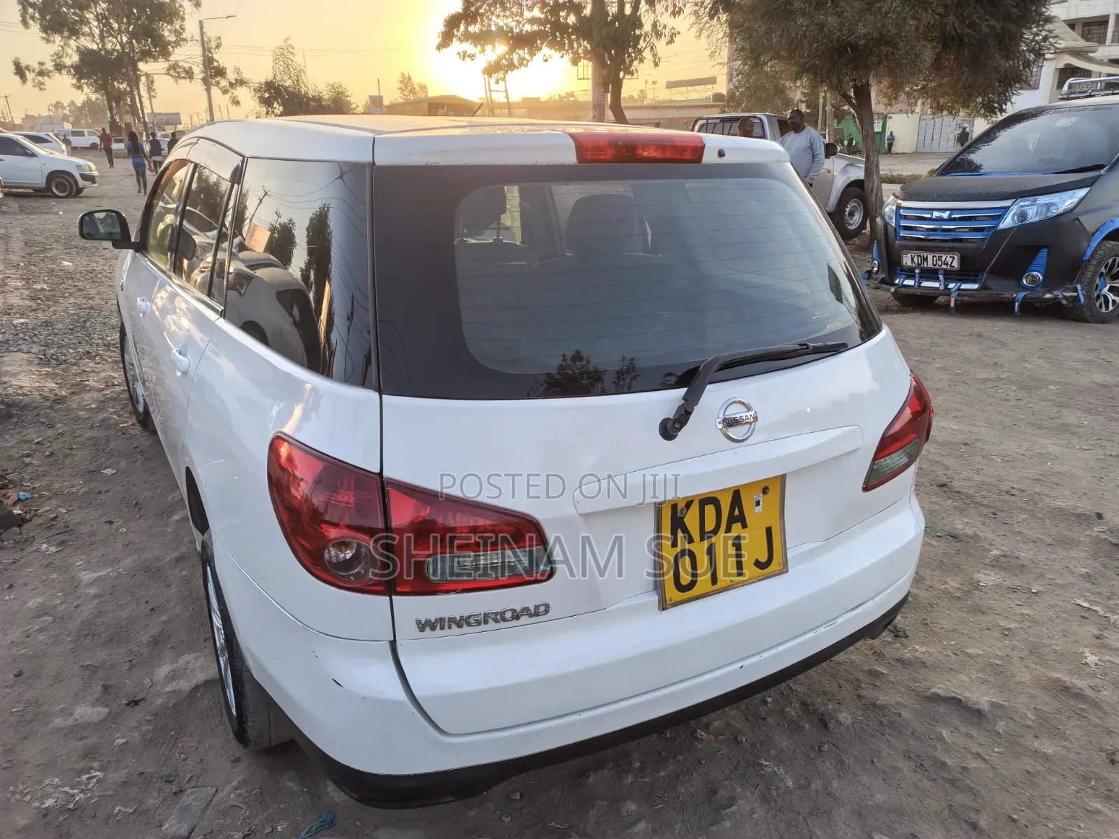 Nissan Advan 2011 White