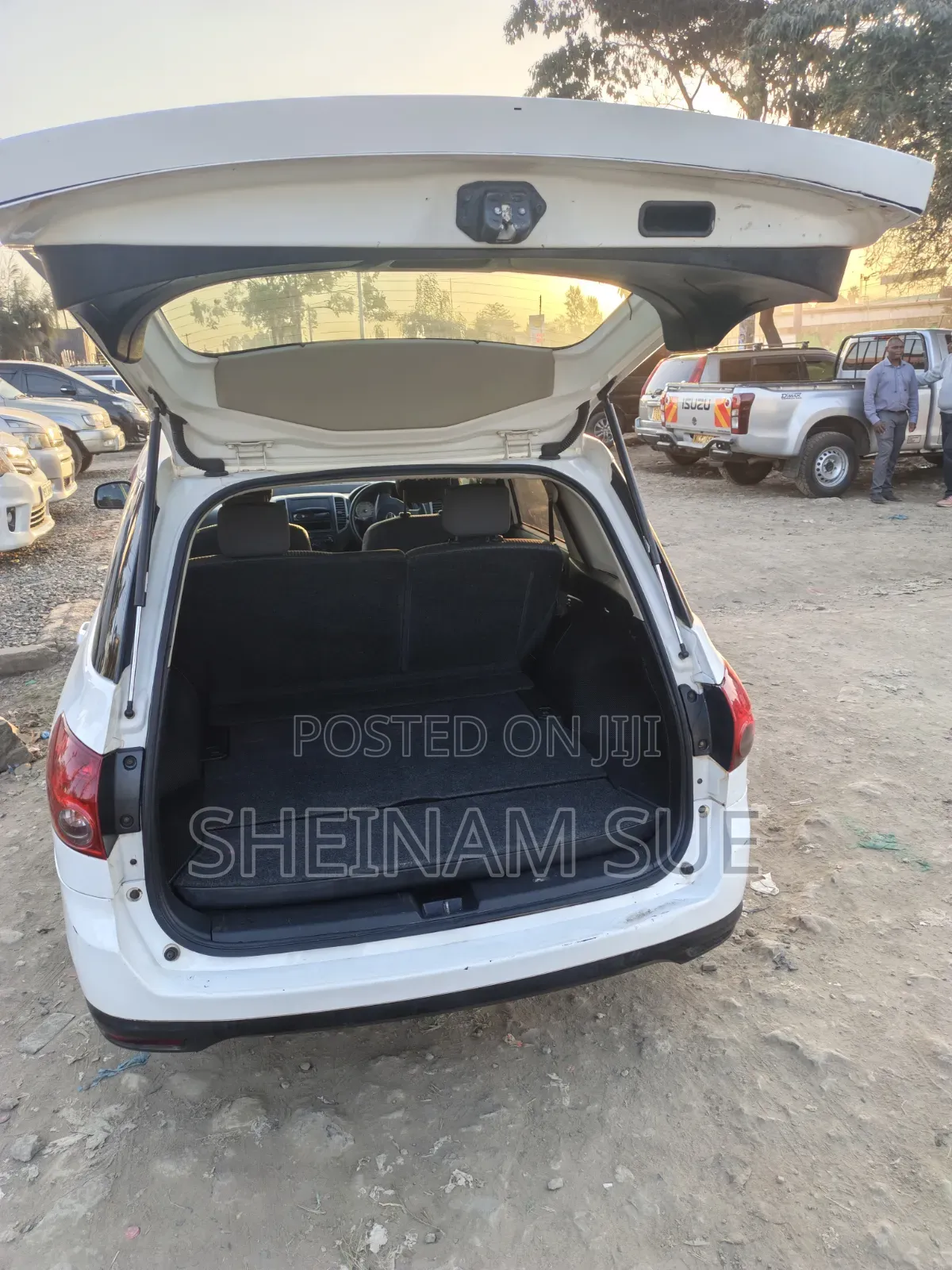 Nissan Advan 2011 White