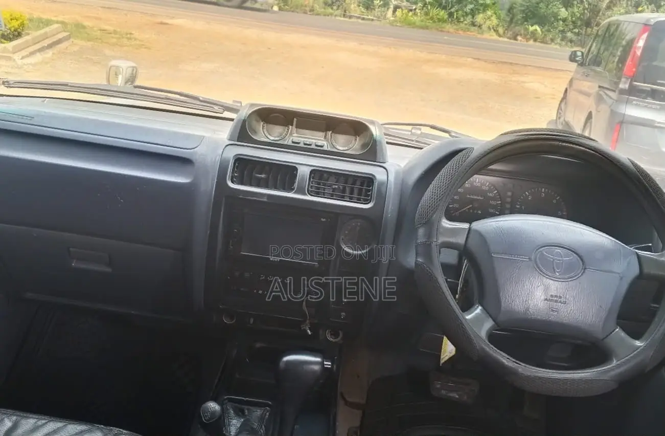 Toyota Land Cruiser Prado 2003 Beige