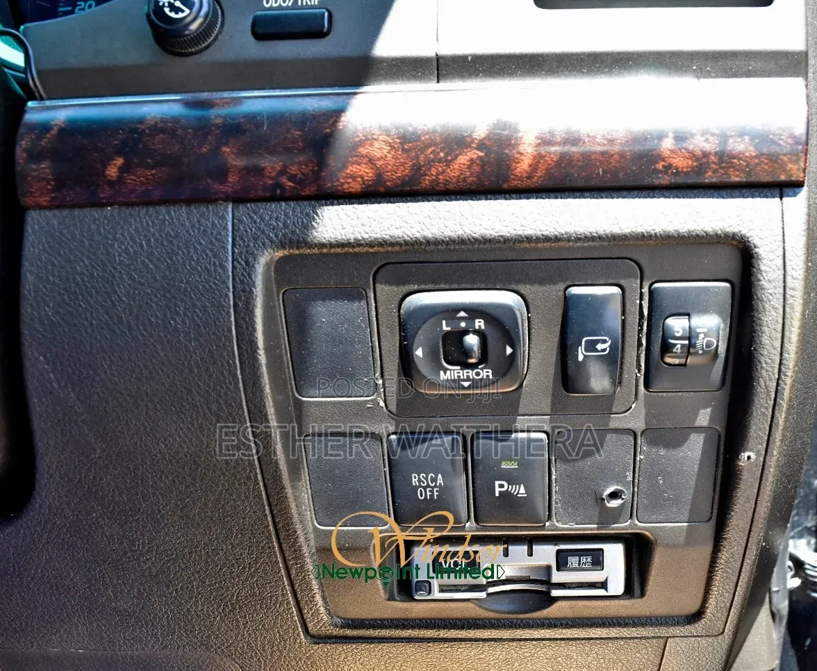 Toyota Land Cruiser 2010 Black