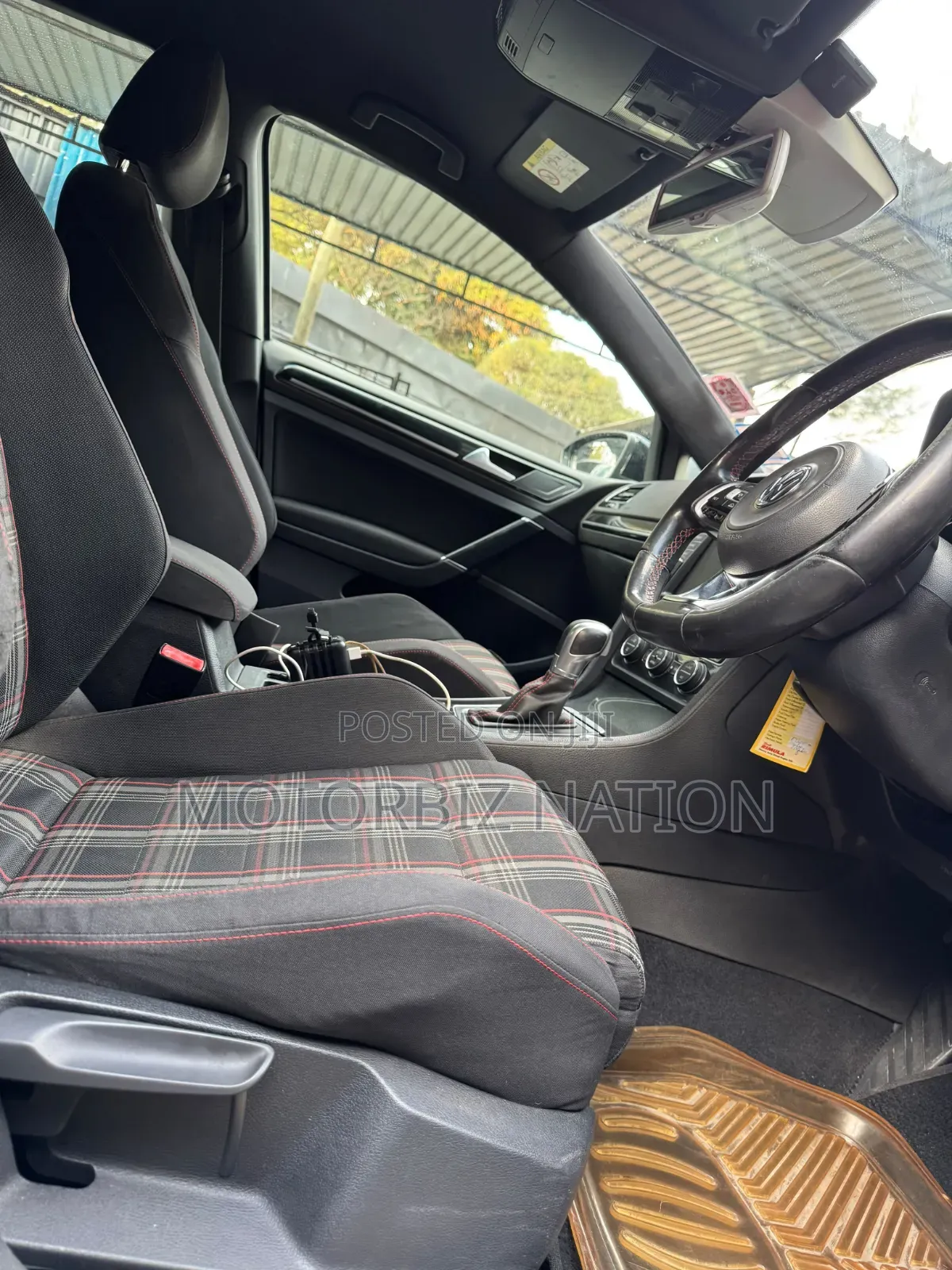 Volkswagen Golf 2016 Green