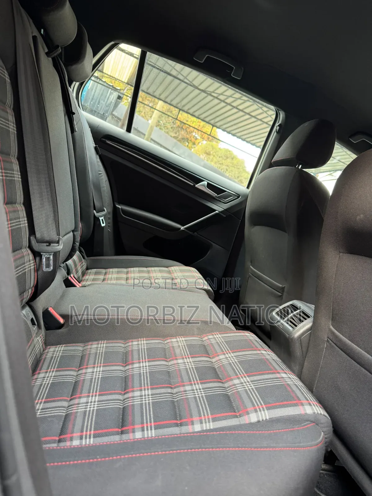 Volkswagen Golf 2016 Green