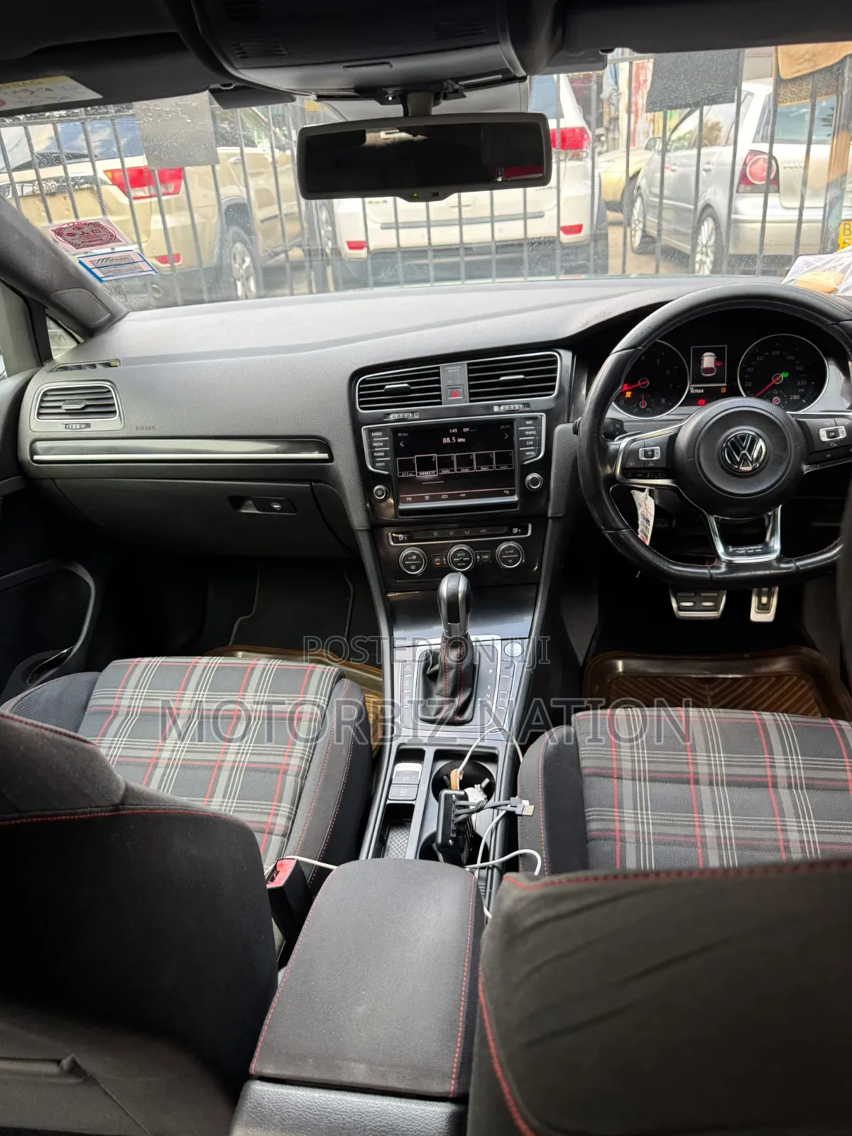 Volkswagen Golf 2016 Green