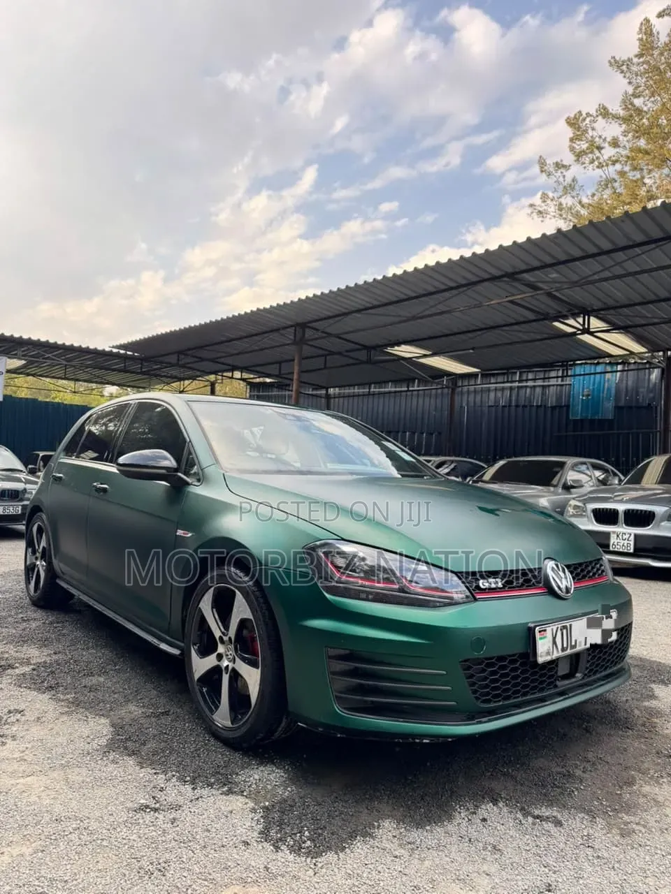 Volkswagen Golf 2016 Green