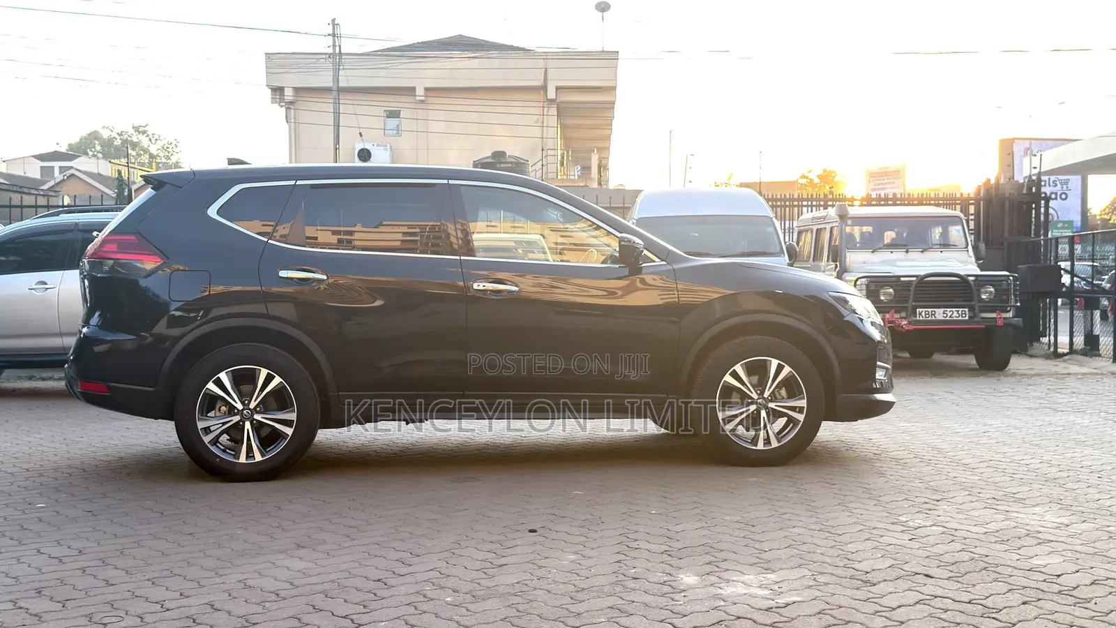 Nissan X-Trail 2.0 Petrol FWD 2019 Black