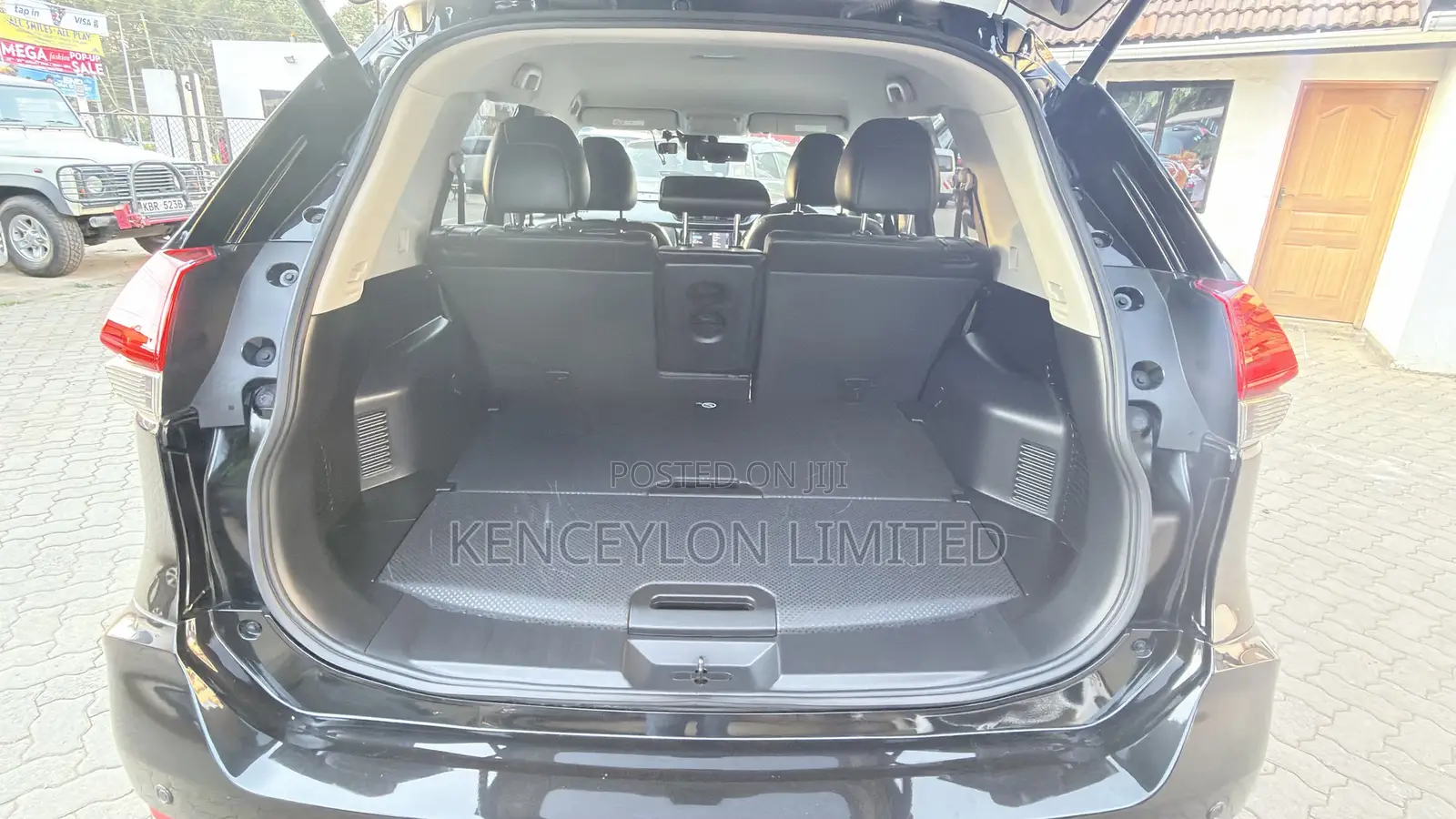 Nissan X-Trail 2.0 Petrol FWD 2019 Black