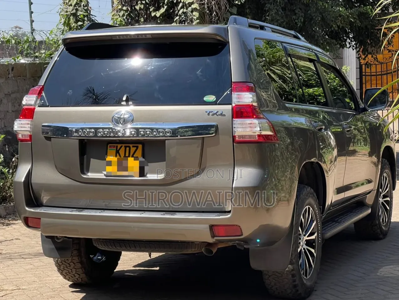 Toyota Land Cruiser Prado 2016 Brown