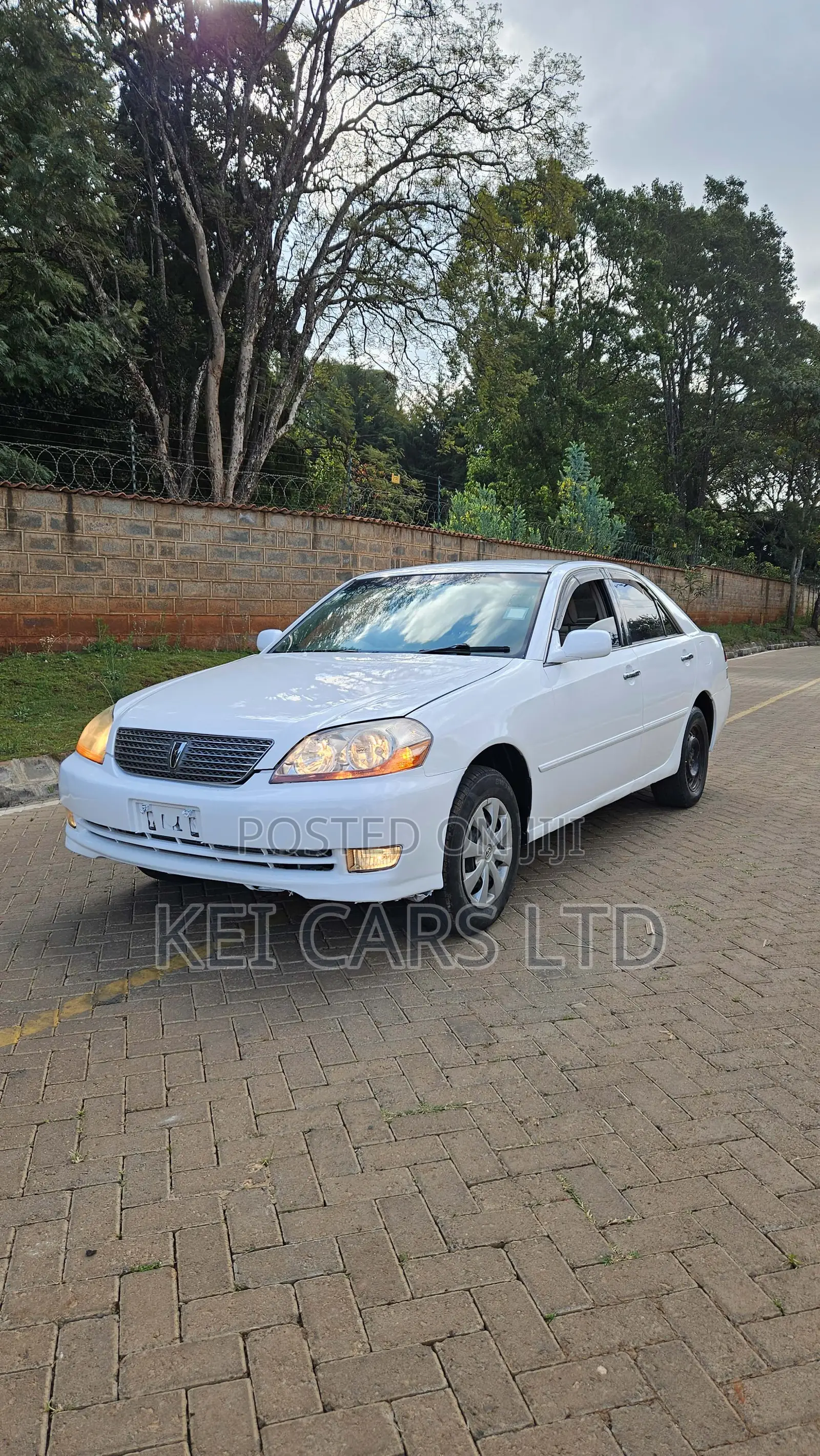 Toyota Mark II 2.0 RWD 2004 White
