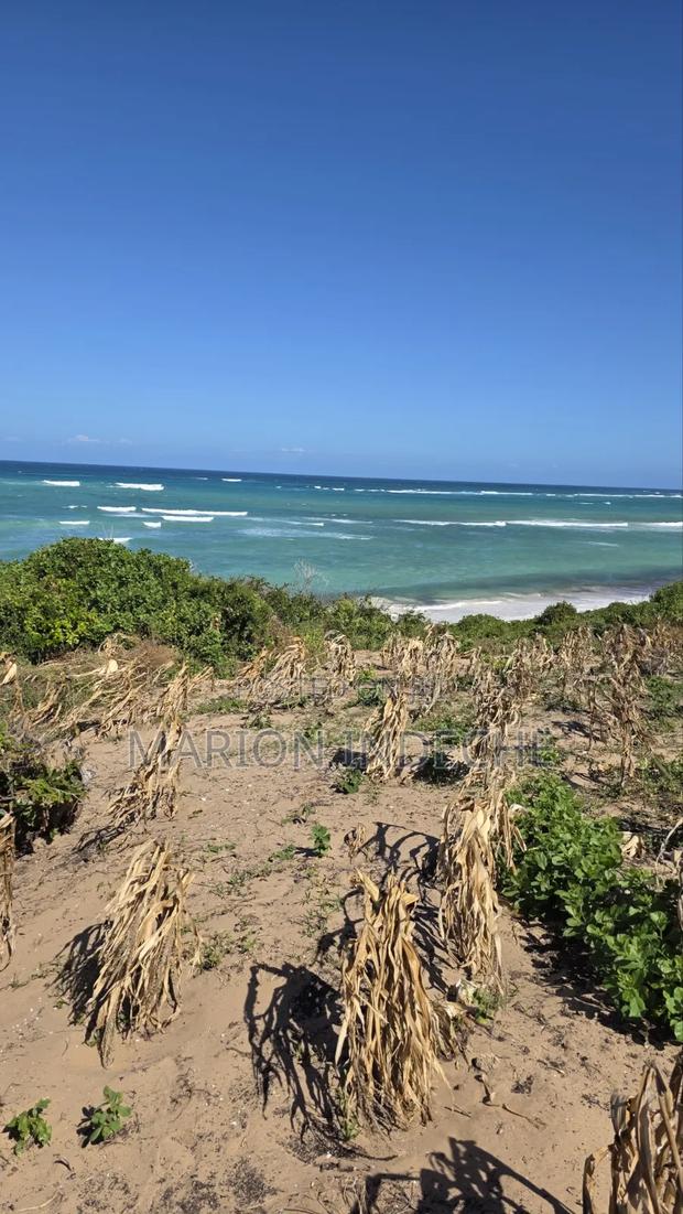 8 Acres Beach Front for Sale at 15m