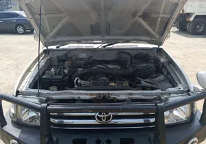 Toyota Land Cruiser 2003 Off white