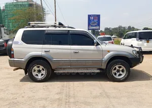 Toyota Land Cruiser 2003 Off white