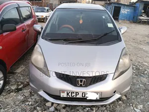 Honda Fit 2012 Silver
