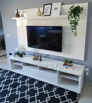 ​Minimalist White Gloss TV Media Unit – Premium Living Room Furniture!