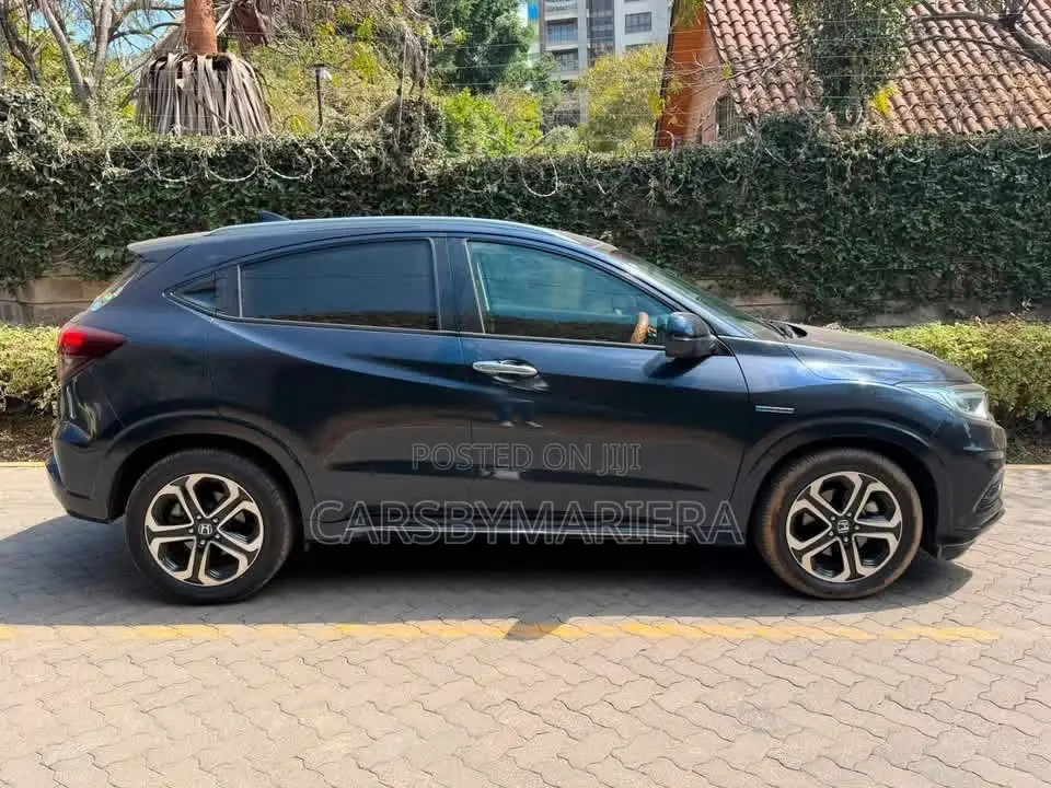 Honda Vezel 2018 Black