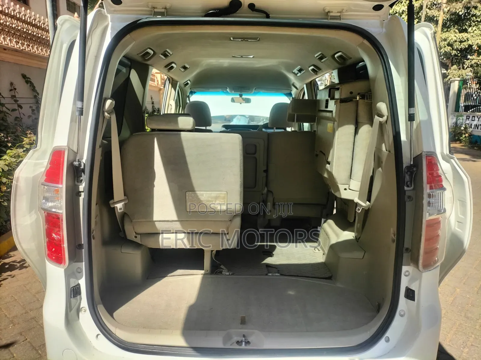 Toyota Noah 2009 Pearl