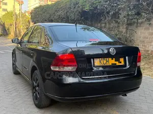 Volkswagen Polo 2010 Black