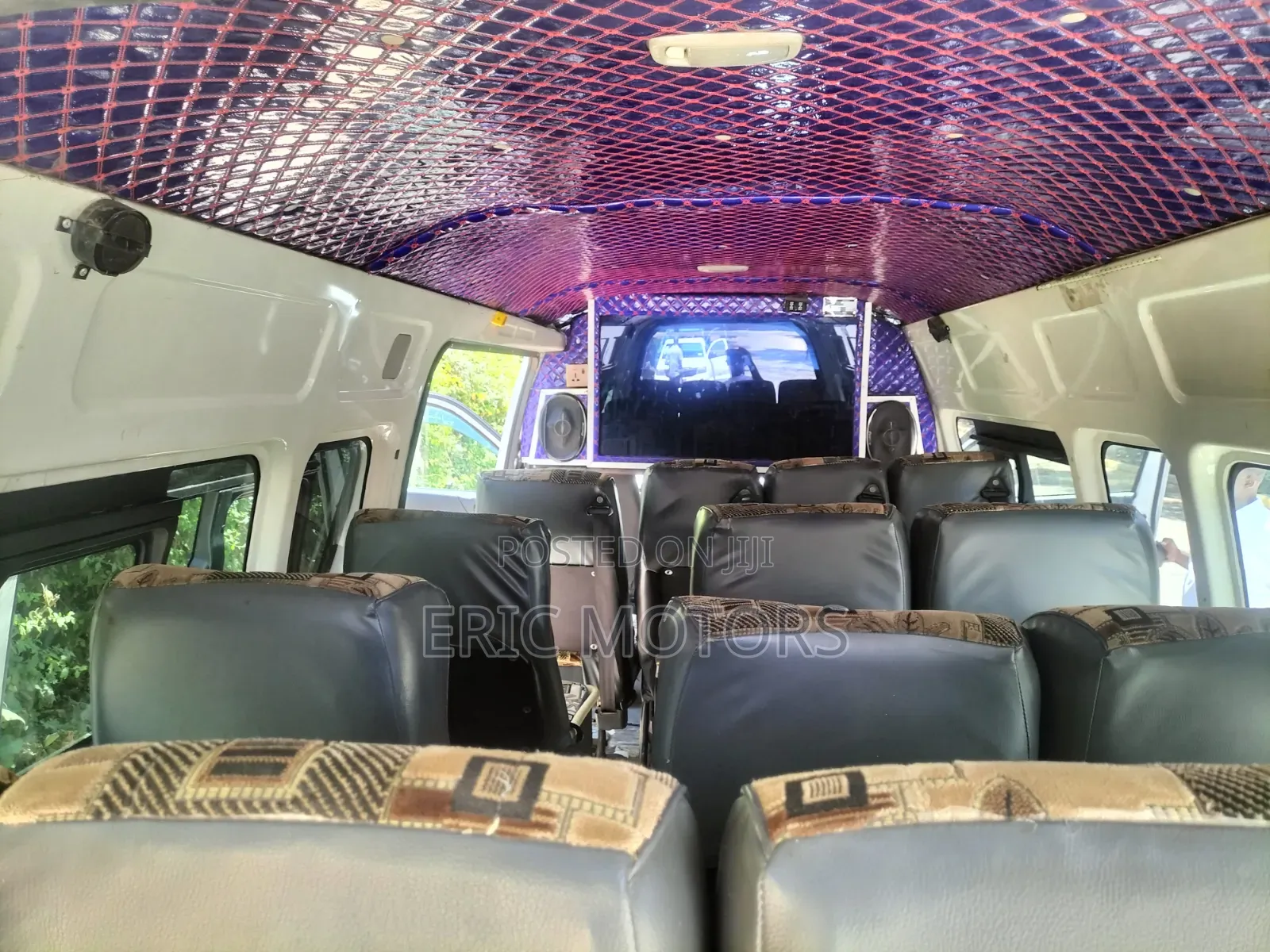 Toyota HiAce 2019 White