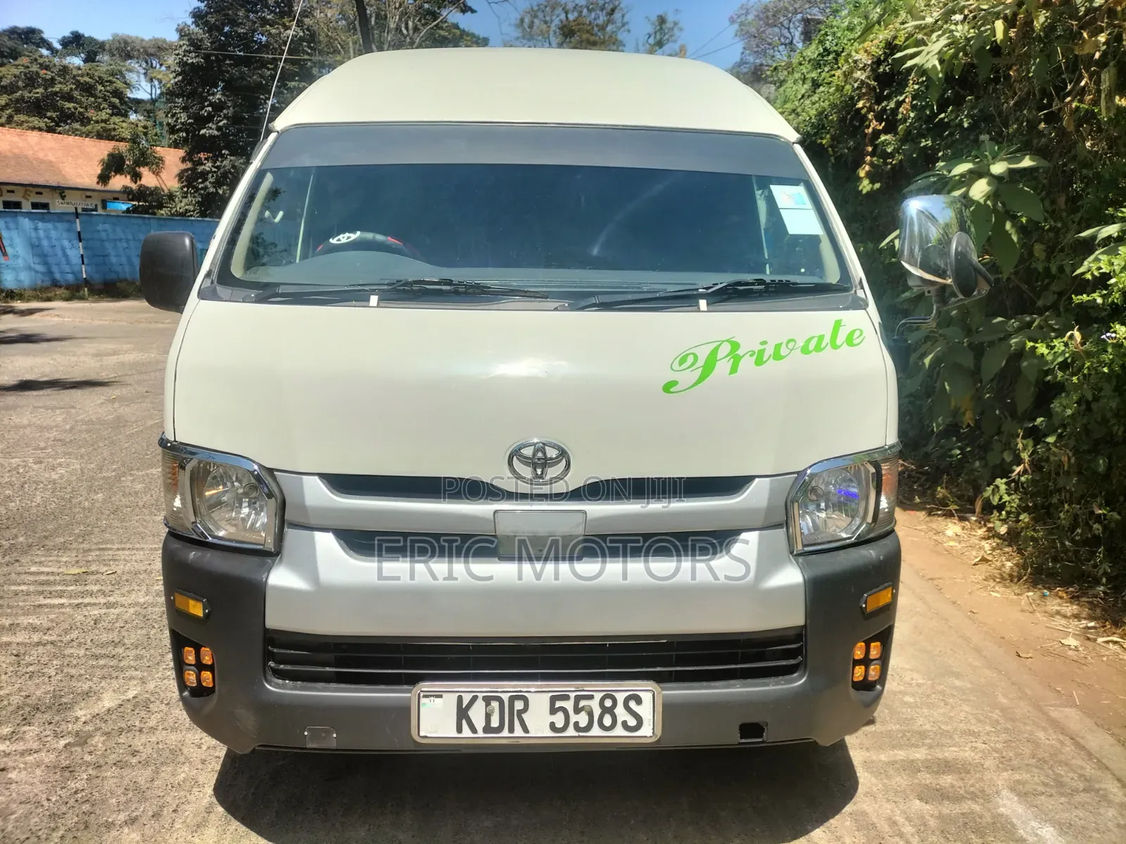 Toyota HiAce 2019 White