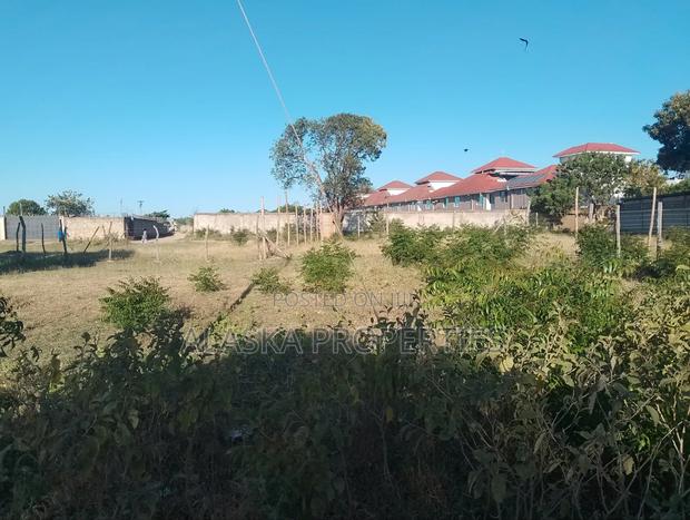 40by80 Prime Residential Plot 4 Sale in Utange - thumbnail 3