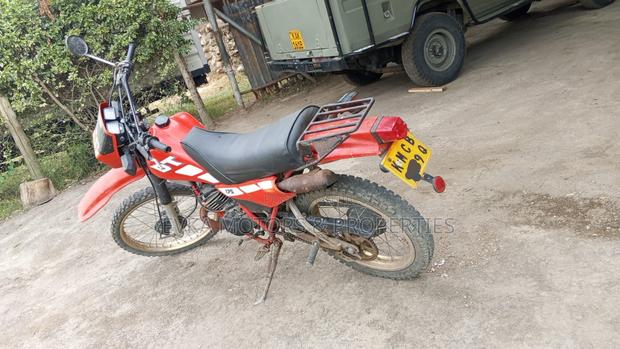 Yamaha DT175 2005 Red - thumbnail 4