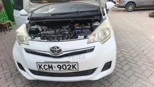 Toyota Ractis 2010 Pearl