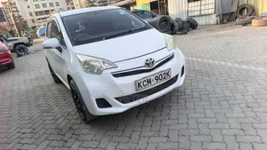 Toyota Ractis 2010 Pearl