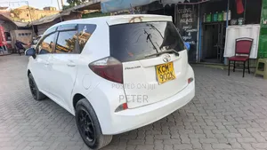 Toyota Ractis 2010 Pearl