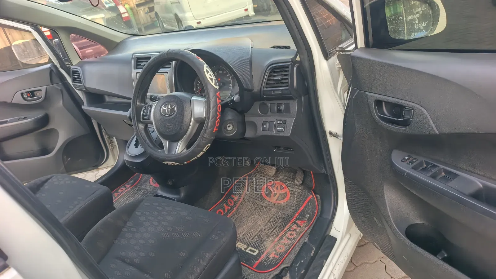 Toyota Ractis 2010 Pearl