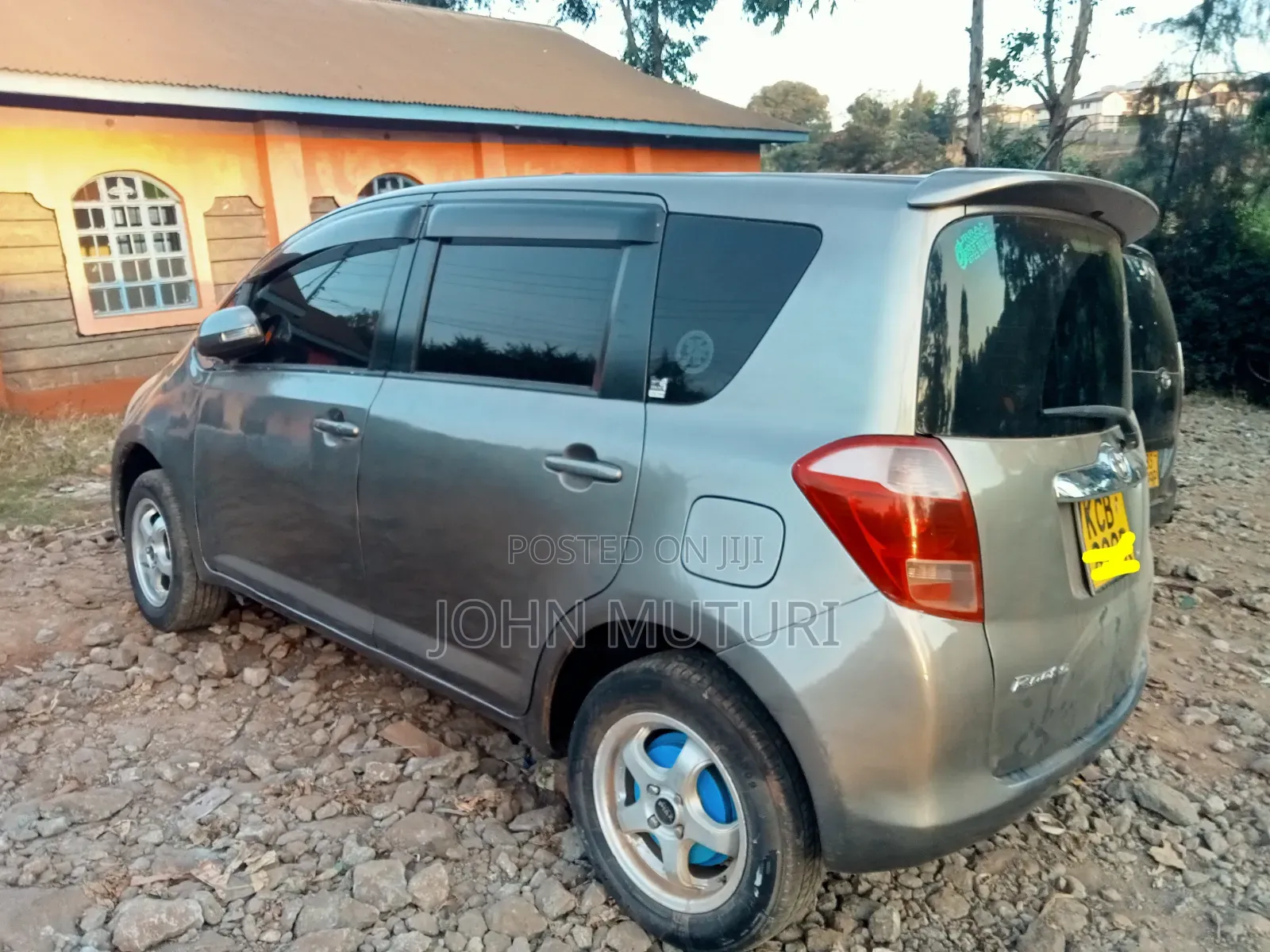 Toyota Ractis 2008 Gray
