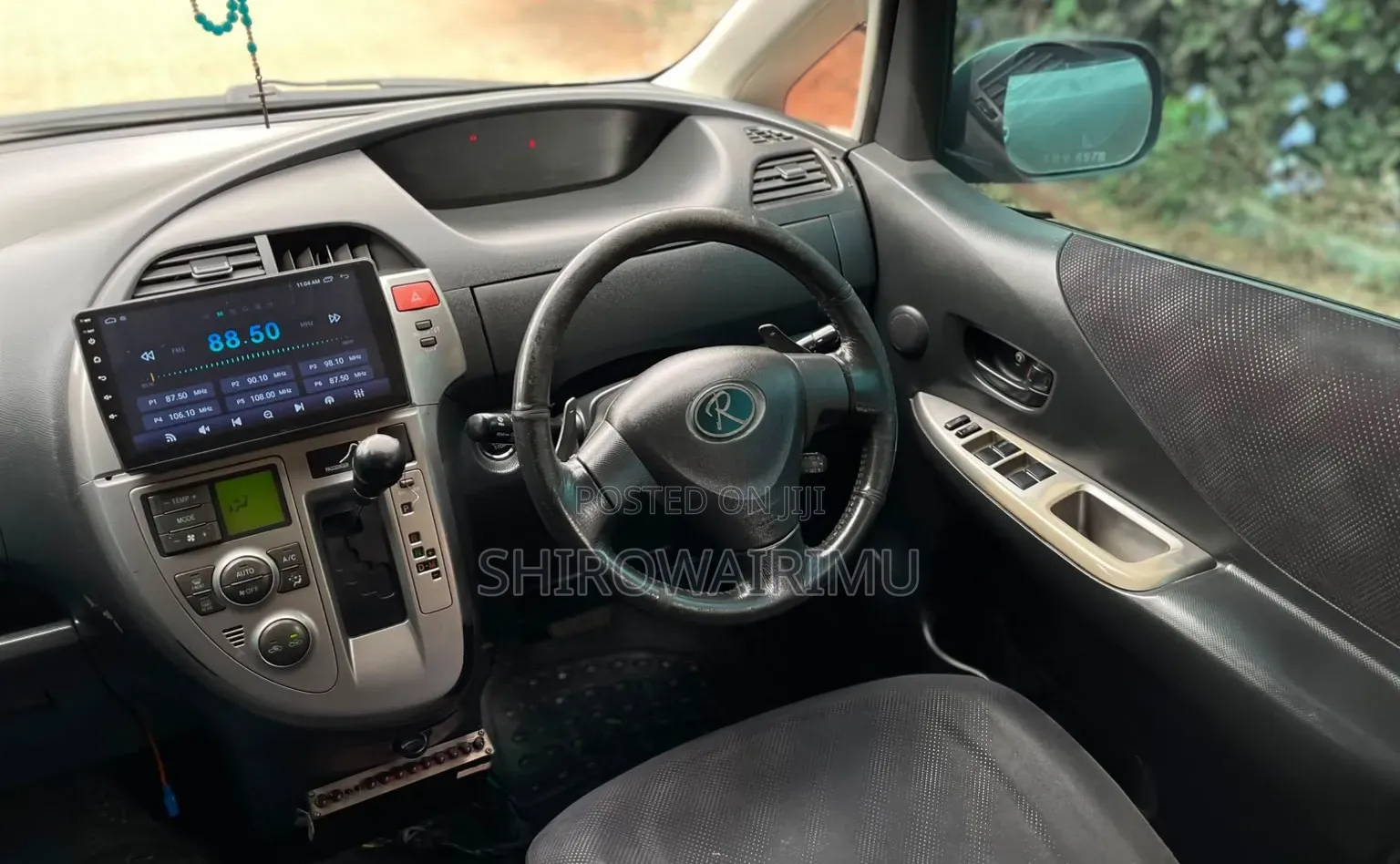 Toyota Ractis 2006 Silver