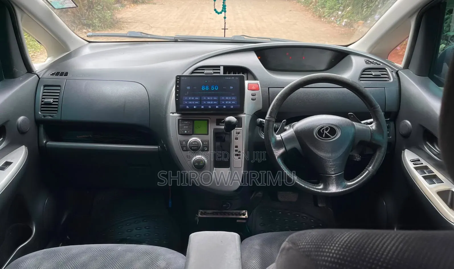 Toyota Ractis 2006 Silver