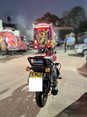 Bajaj Boxer 125 2025 Red