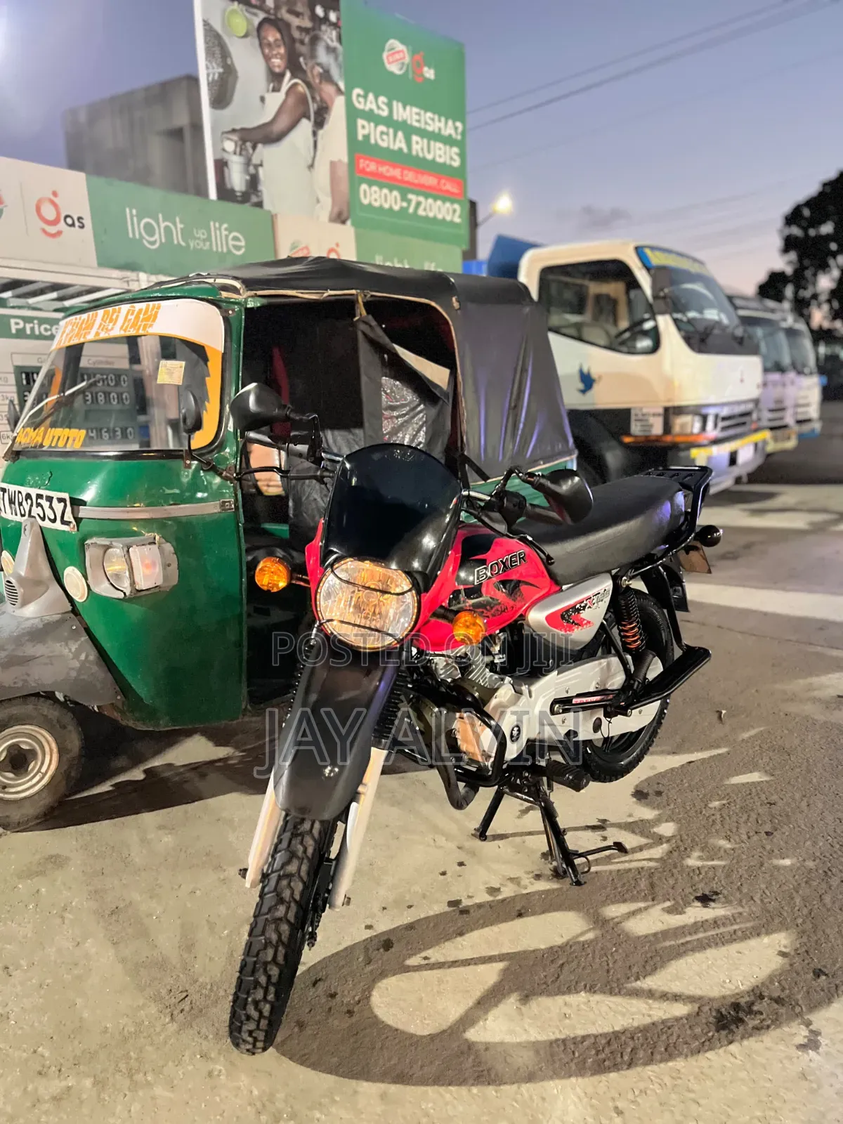 Bajaj Boxer 125 2025 Red