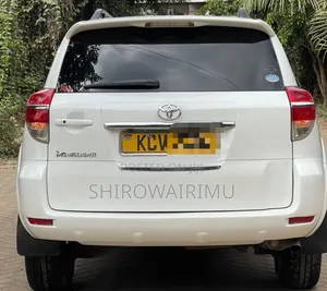 Toyota Vanguard 2012 White