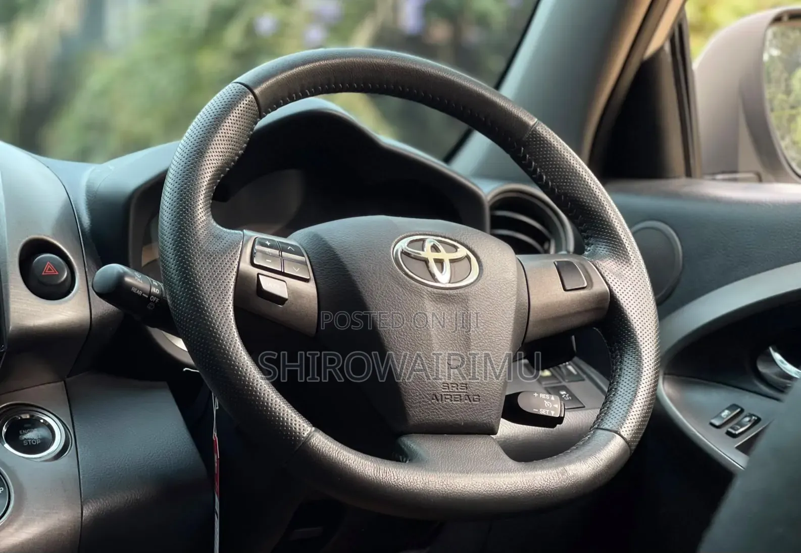 Toyota Vanguard 2012 White