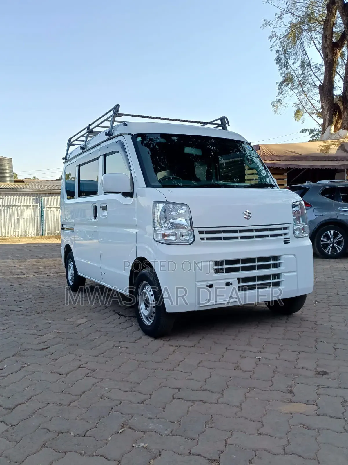 Suzuki Every 2020 White