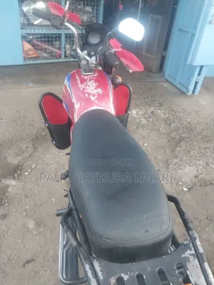 Bajaj Boxer 150 UG 2022 Red