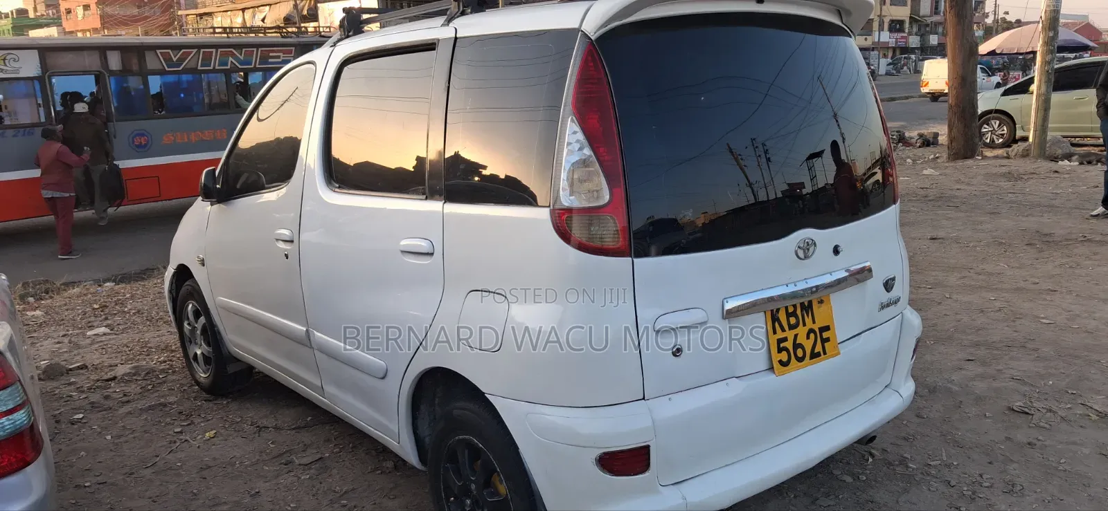 Toyota Fun Cargo 2004 White