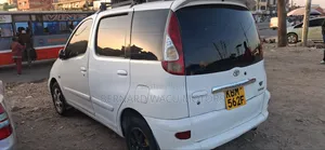 Toyota Fun Cargo 2004 White