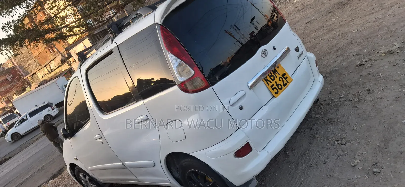 Toyota Fun Cargo 2004 White
